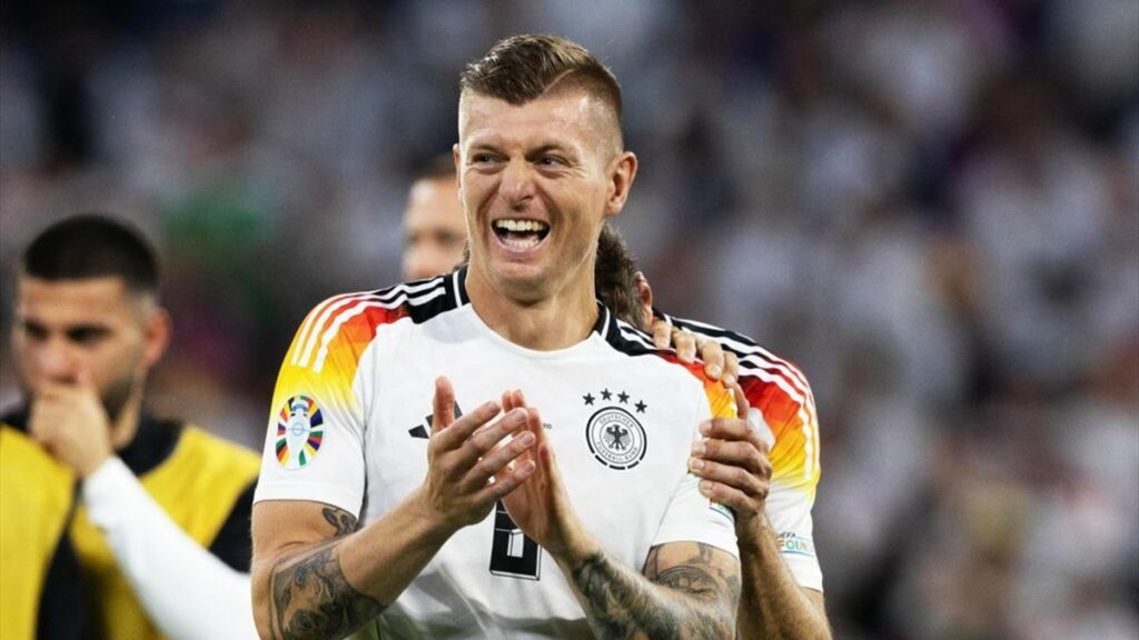 🎉 Toni Kroos siegte im Finale der diesj&auml;hrigen Europameisterschaft